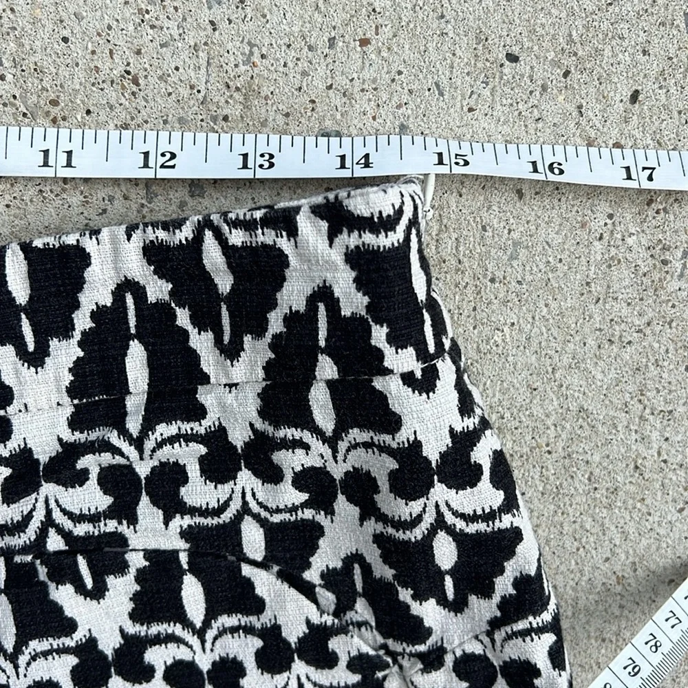 Anthropologie Cartonnier Lithograph
Black White Print High Waist Shorts Size 6 - Picture 8 of 12
